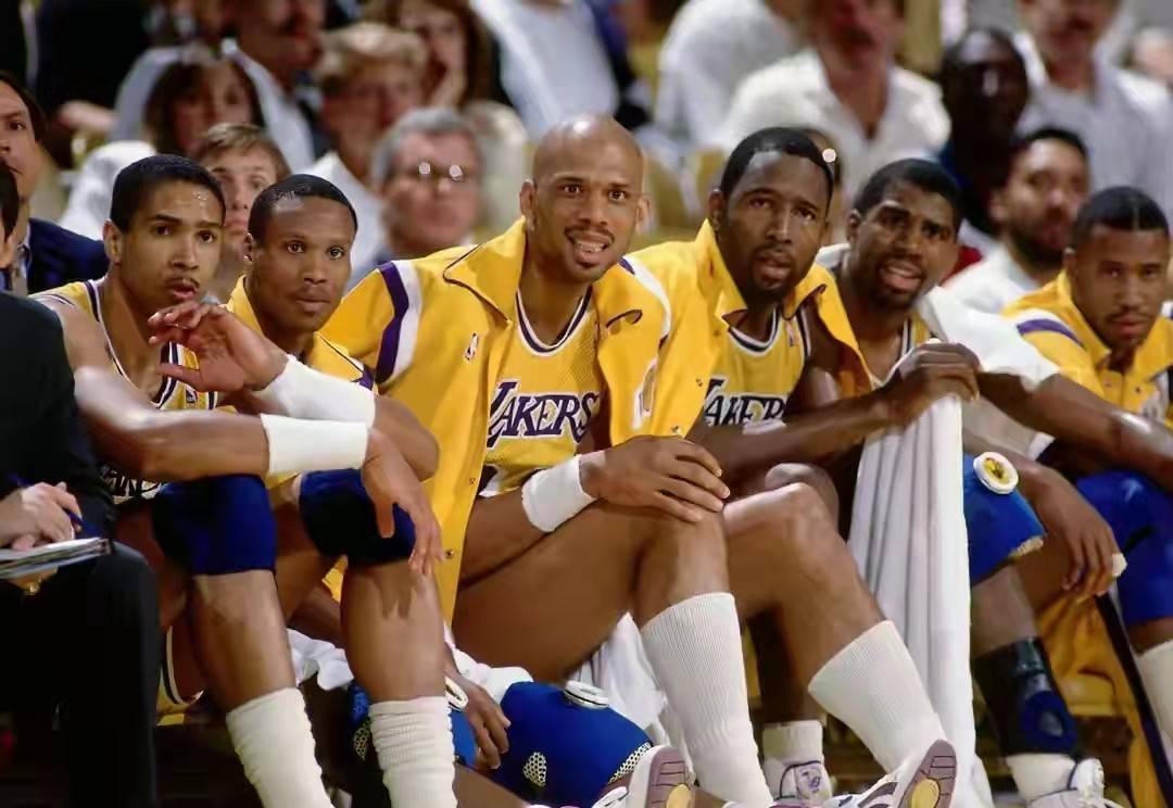 不只“空降”齐达内，腾讯还在“传奇现场”带来了新惊喜