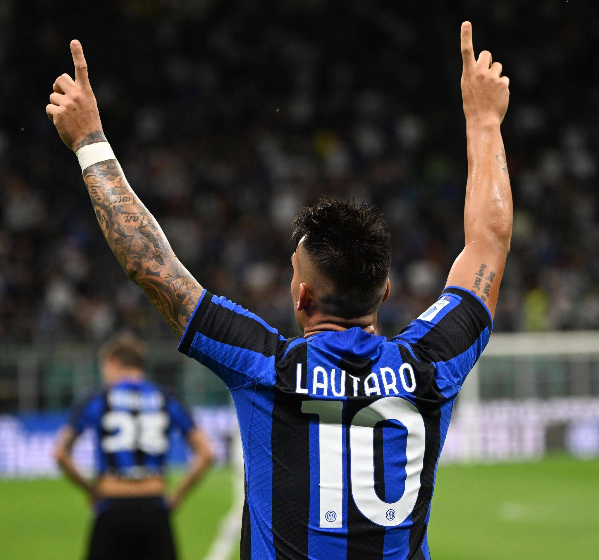 曼联欧联杯小组赛胜负形势分析