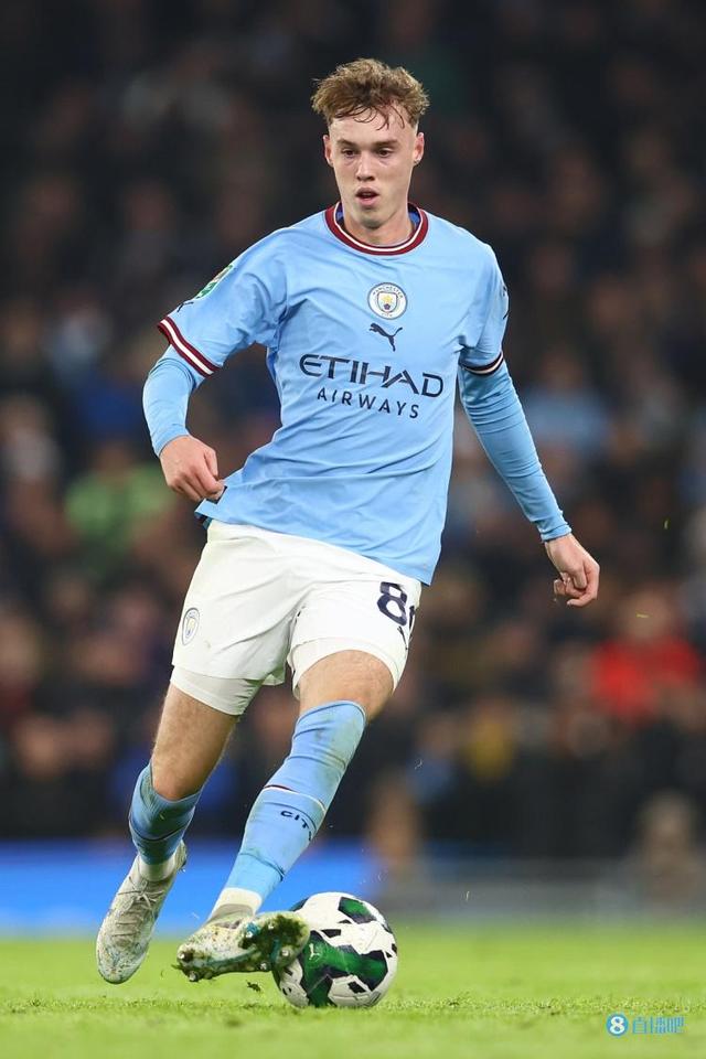 棒球的本质就是打完就跑.....跑到球追不上你就好