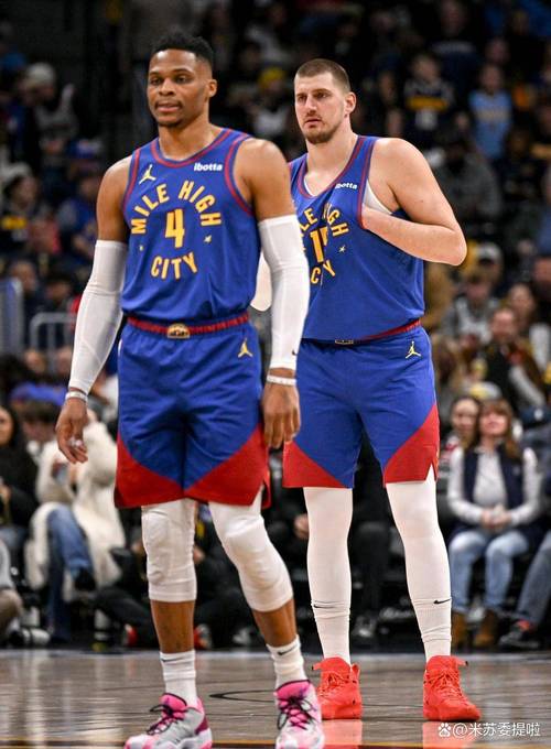 详解棒球规则中的捕手非法站位判定