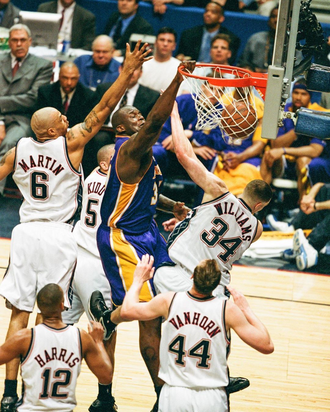 英超曼联3-2险胜切尔西