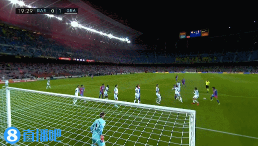 足球曼联新援首秀即破门，球迷高呼：值了！