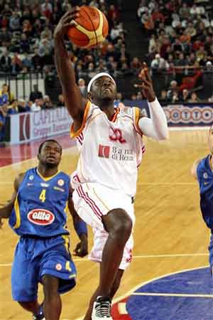 羽联总决赛：国羽两混双齐出线 “梁王”保留出线希望