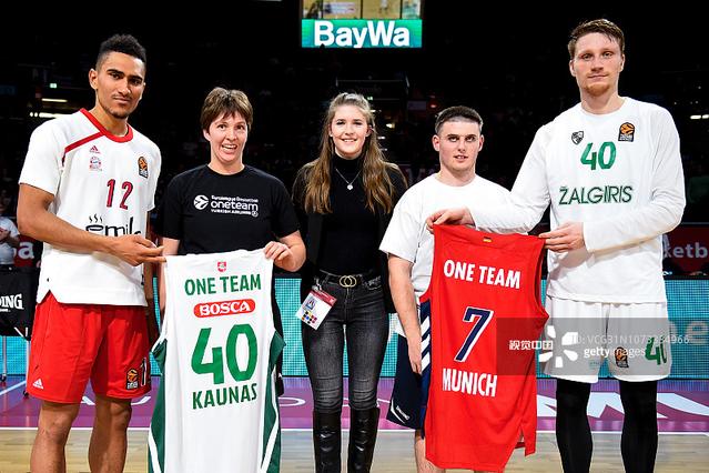 英媒：拜仁有意费耶诺德右后卫里德，但将面临英超俱乐部竞争