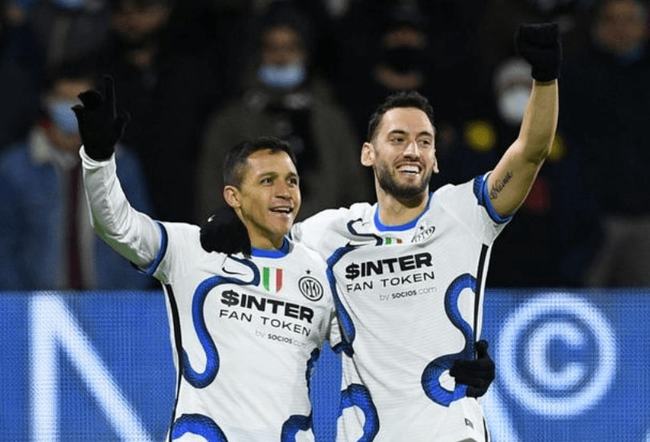 3-2！意大利女排豪取11连胜 埃格努+安娃轮番轰炸 瓦尔加斯26分难救主